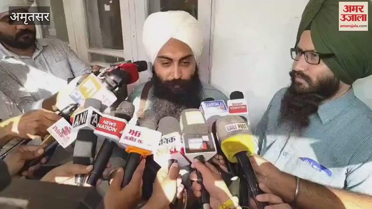 Singer Bir Singh presented himself at Akal Takht and gave an apology letter