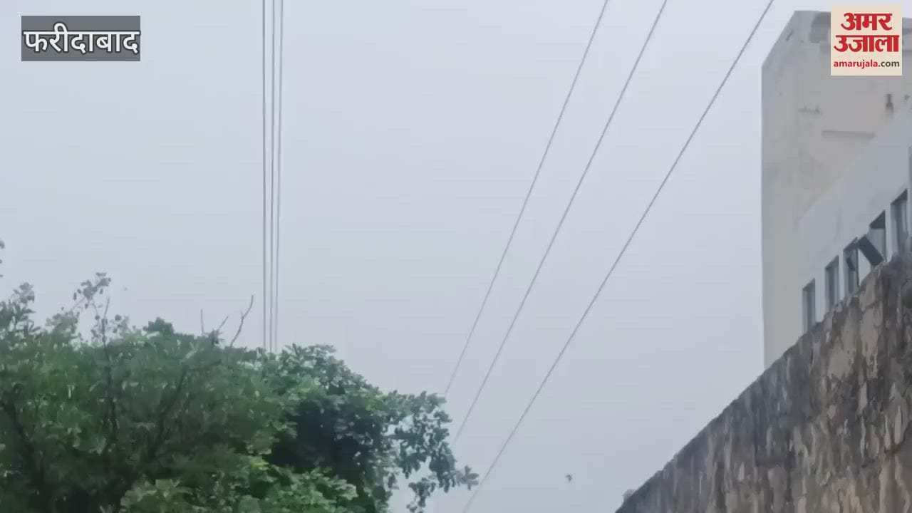 HT line coming out from roof of Indira Nagar Government Secondary School Faridabad poses danger
