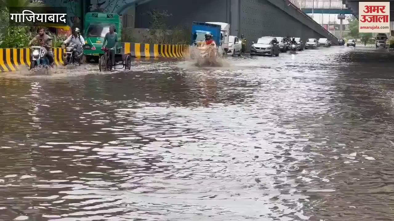 Waterlogging after rain near Sahibabad Rapid Station drivers faced problems
