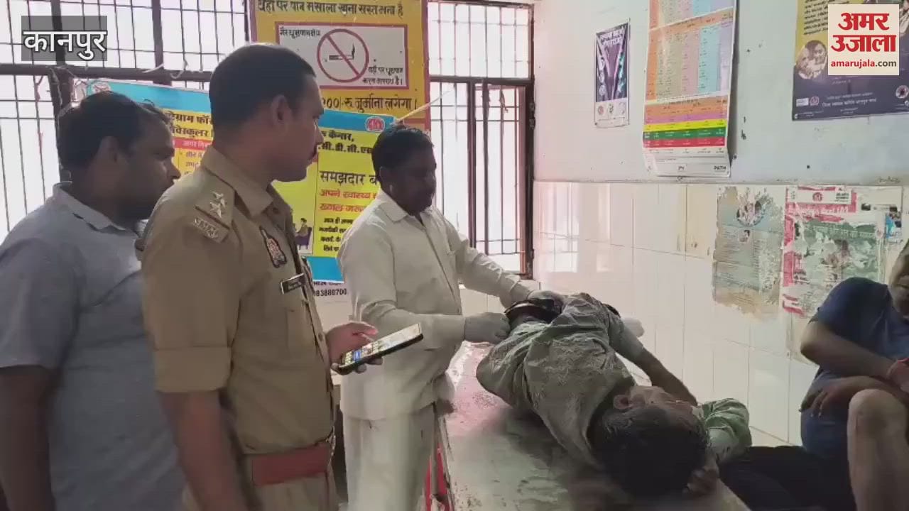 Two people including auto driver injured in collision with dumper