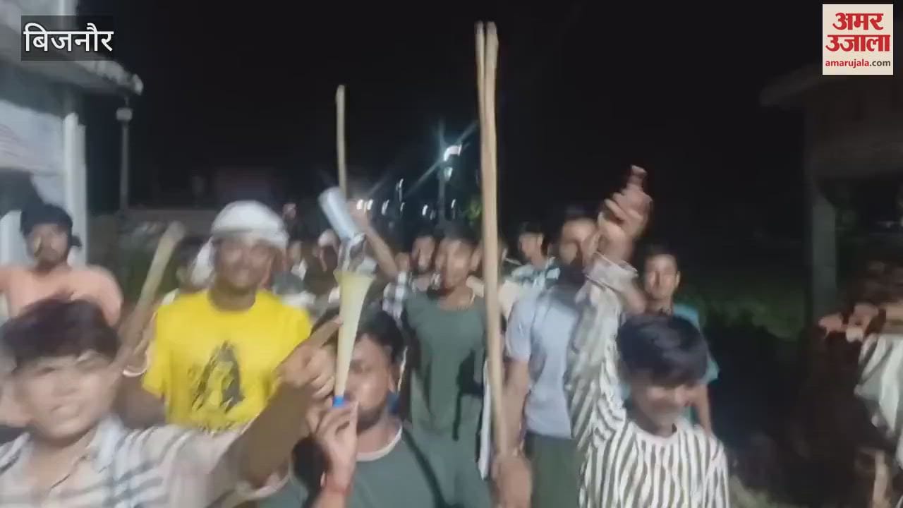 Bijnor: Villagers in fear of thieves, suspicious drones flying in the sky, villagers keeping vigil throughout the night