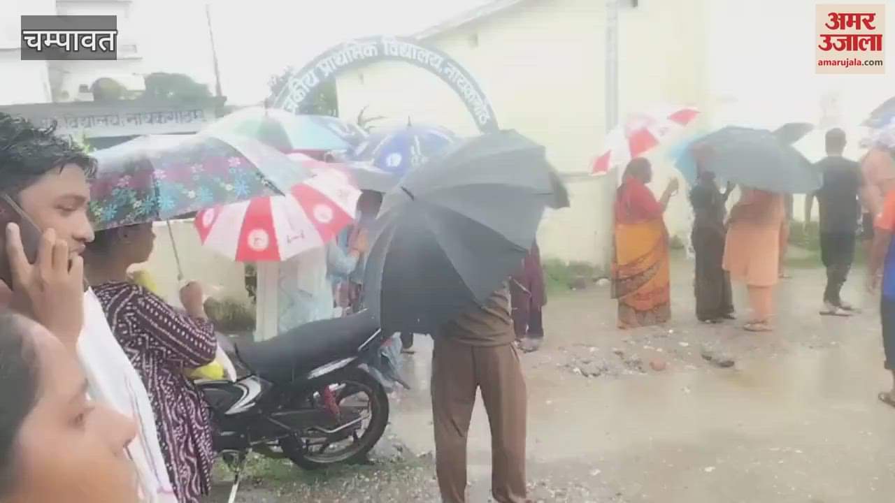 Voters gathered in Tanakpur even during rain