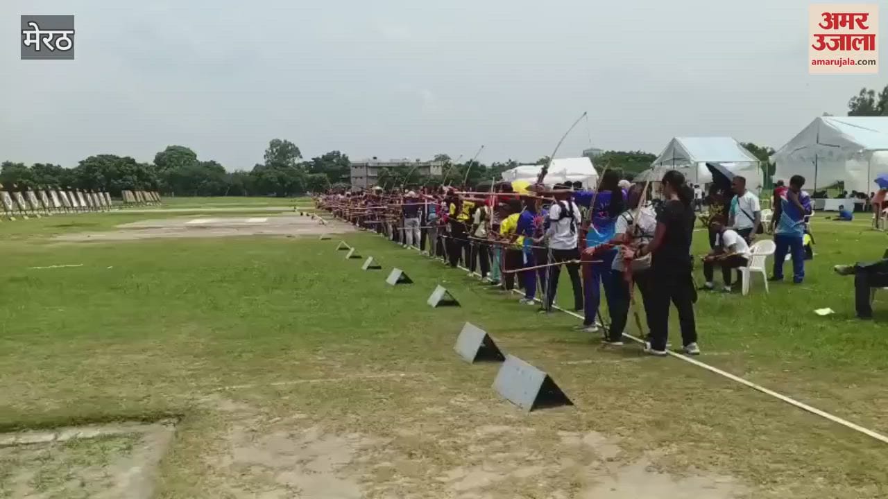 Meerut: Arrow fired in CCSU ground, 500 children from North India tried the target