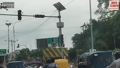 Red, green and yellow lights are burning simultaneously at the signal of Lal Imli crossing