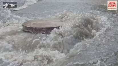 Water filled on roads after rain in Ludhiana