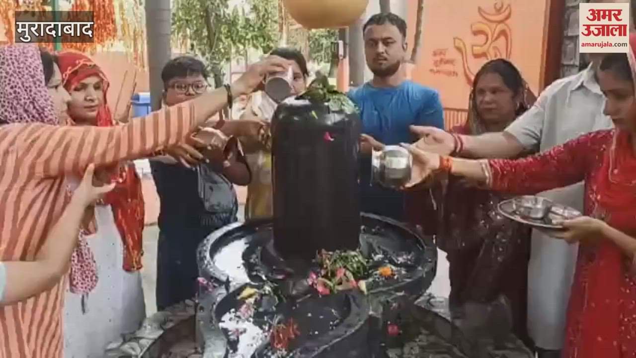 Devotees performed Jalabhishek at Nat Baba temple located in Shiv Vihar