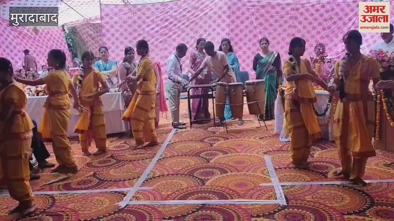 Students showed enthusiasm in the district science exhibition organized at SDM Inter College