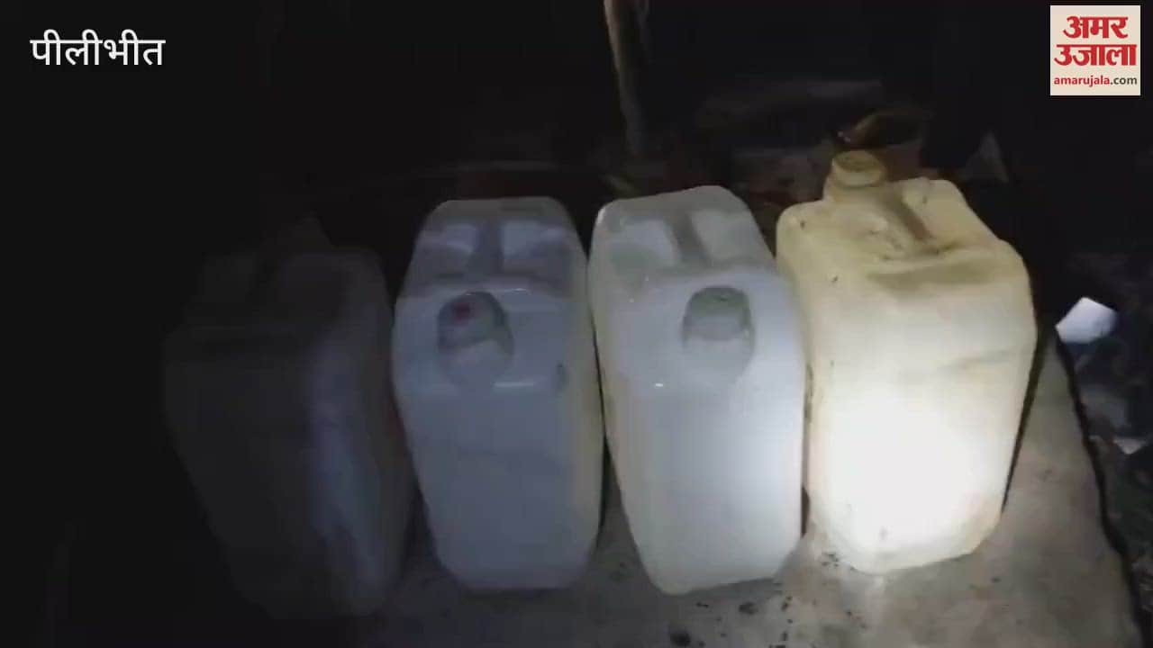 villagers caught two accused in Pilibhit