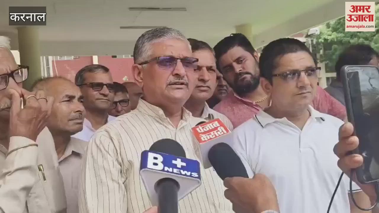Controversy against former head of Brahmin Sabha in Karnal, Surendra Sharma, members of the society met SP