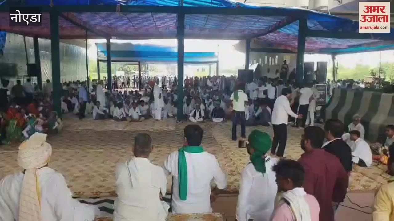 Greater Noida Indefinite protest by farmers at Galgotia underpass