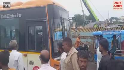 RG collage student died after scooty bumps into a electric bus in Meerut