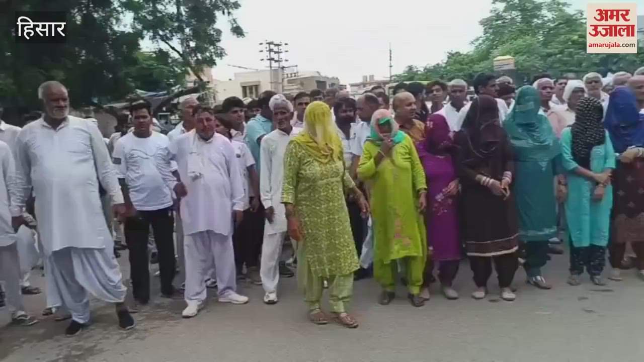 Panchayat of village Banbhauri reached to meet SP for arrest of thieves in Hisar