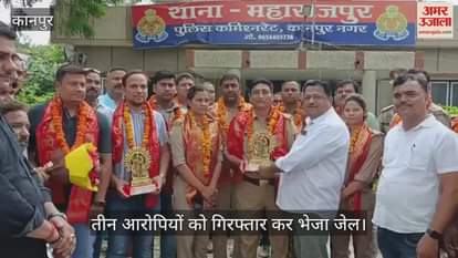 कानपुर में लूटकांड का 70 घंटे में खुलासा करने पर पुलिस टीम का व्यापारियों ने किया सम्मान