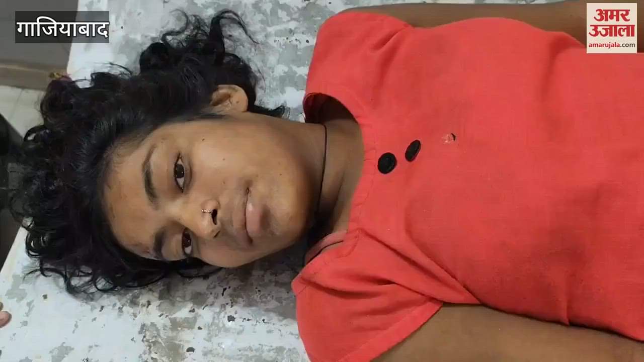 Injured girl Munni giving information about incident of factory roof falling