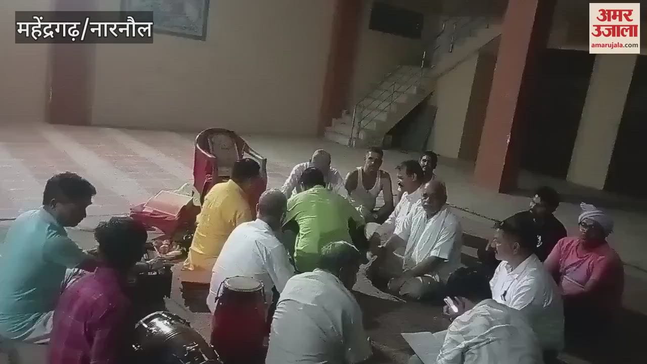 rehearsal of play began with Ganesh Puja in city's Shri Adarsh Ramlila late in evening In Mahendragarh