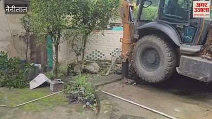 the administration demolished illegal tombs built inside three resorts in ramnagar