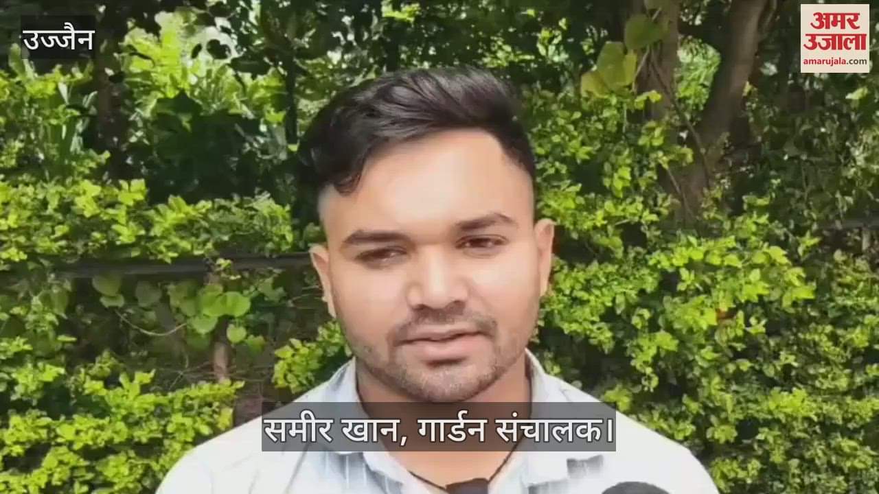 daughter was watching a video with father a snake hidden near the bed bit her so badly innocent child died