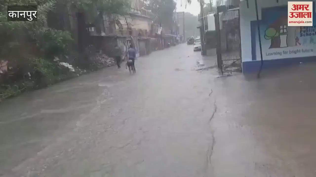 Waterlogging on the road from Purani Chungi to Siddhnath temple