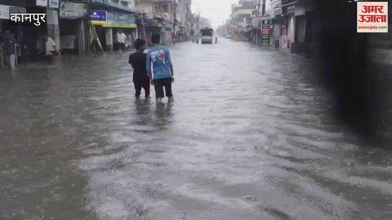 Waterlogging all around in Govind Nagar, shops filled with water