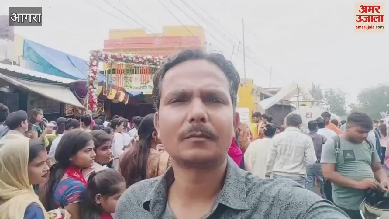 On the fourth Monday of Sawan, a huge crowd of devotees gathered at Prithvinath Mahadev Temple