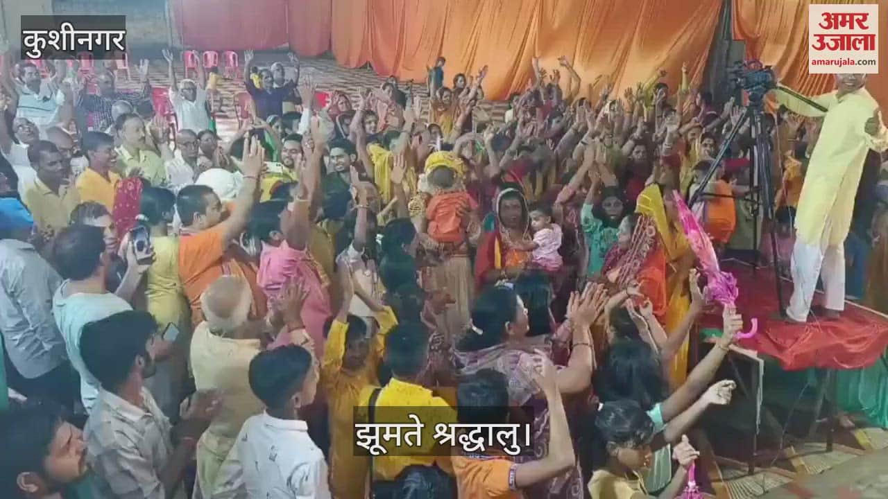 Devotees rejoiced in the tableau of Sri Krishna Janmotsav in Shrimad Bhagwat Katha