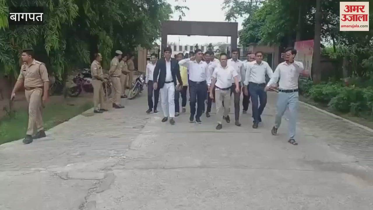 Baghpat: Procession taken out demanding High Court bench