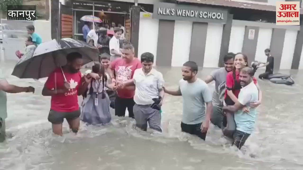 Waterlogging in front of Wendy School