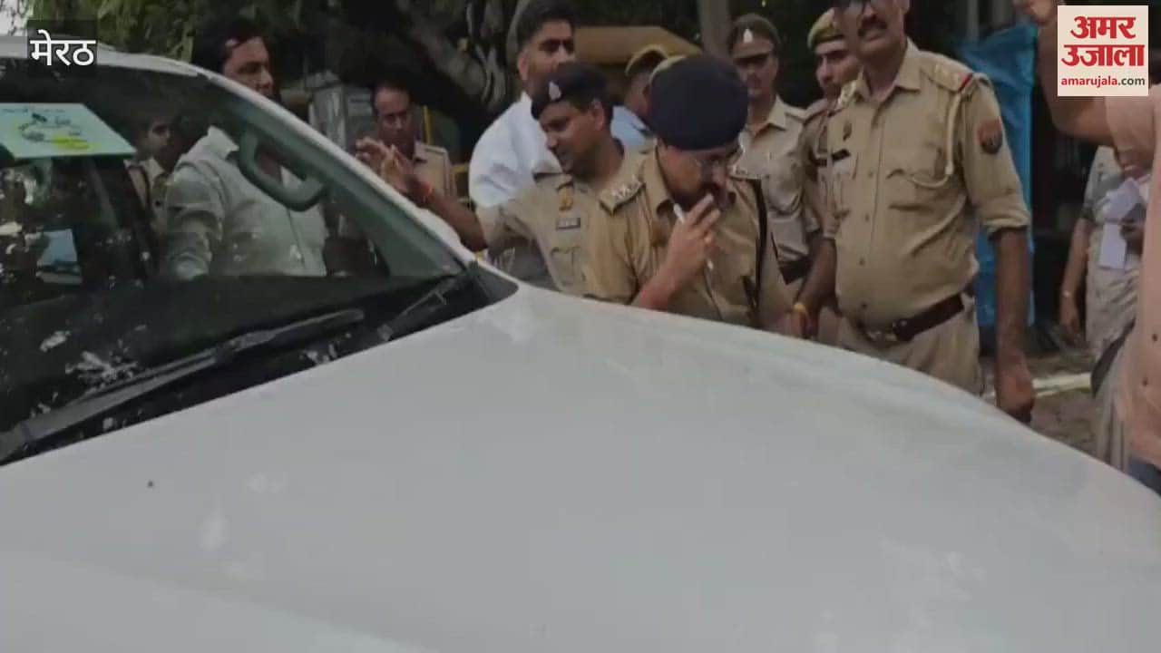 Meerut: सरधना विधायक अतुल प्रधान को ऊर्जा भवन में नहीं जाने दिया, गेट पर बैठकर जताया विरोध