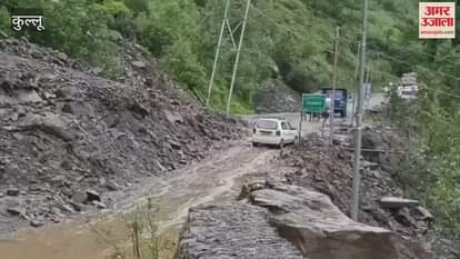 Manali Landslide again in Dhundi vehicles stopped for hours