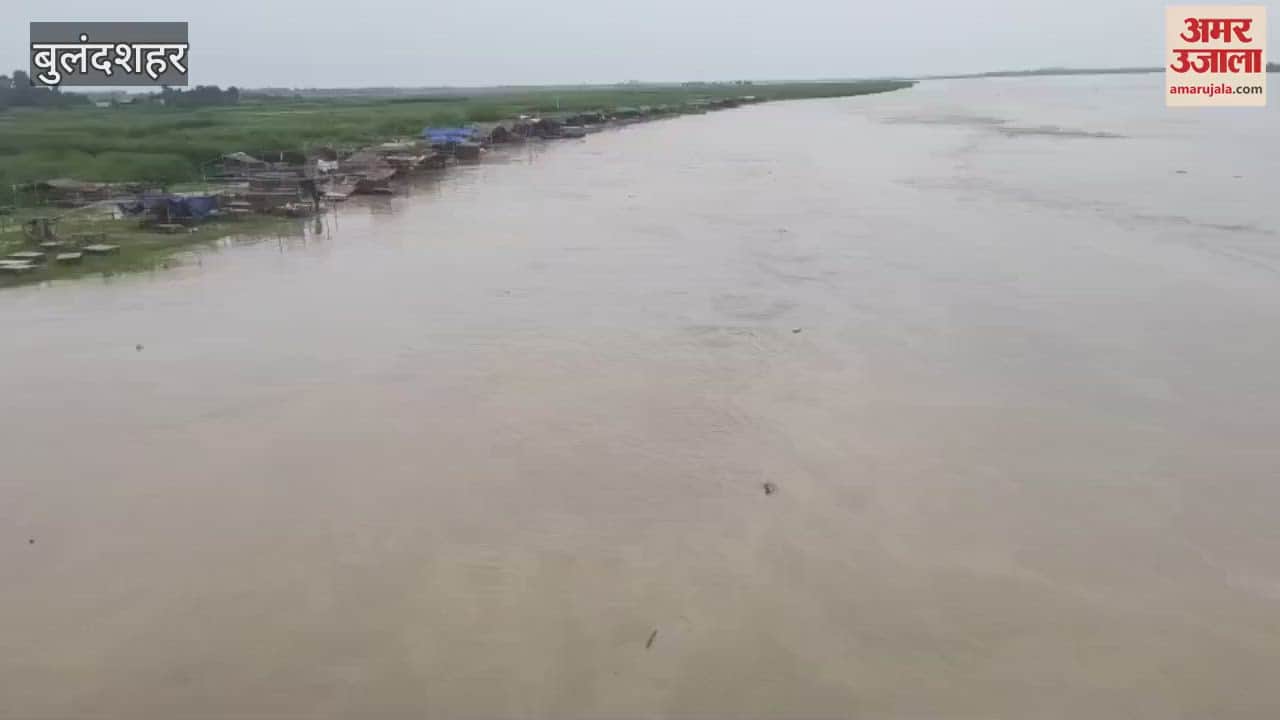 connecting roads to villages got submerged Due to the rising water level of Ganga in Hapur