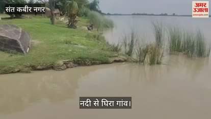 Flood water reached Gayghat Dakshini of Dhanghata and surrounded the village from all sides
