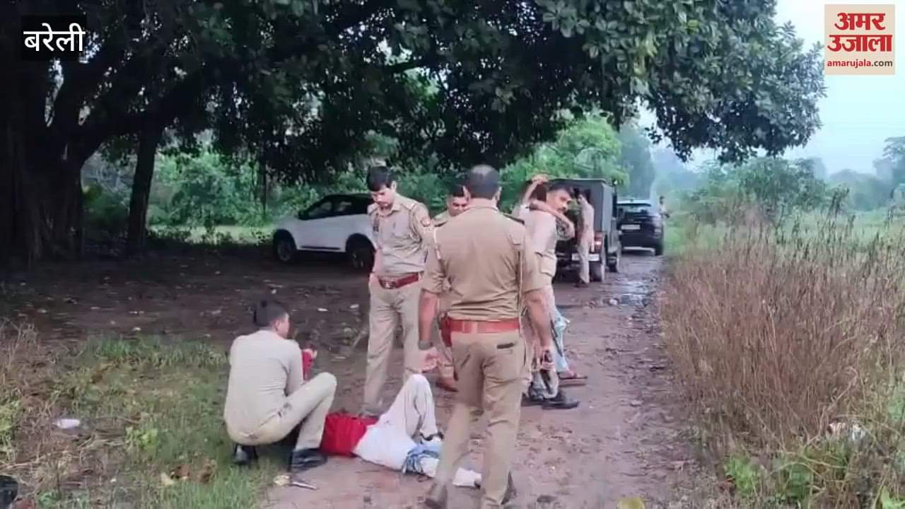 Police arrested two wanted robbers in encounter in Bareilly