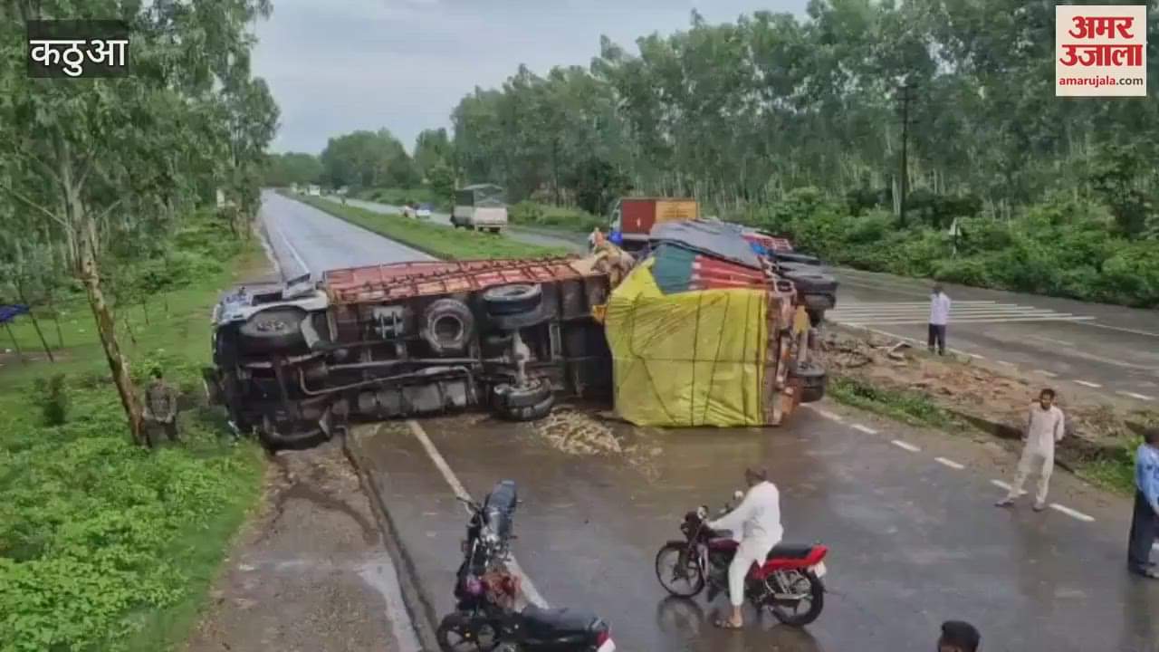 Two trucks collide violently in Kathua, jam on Jammu-Pathankot highway