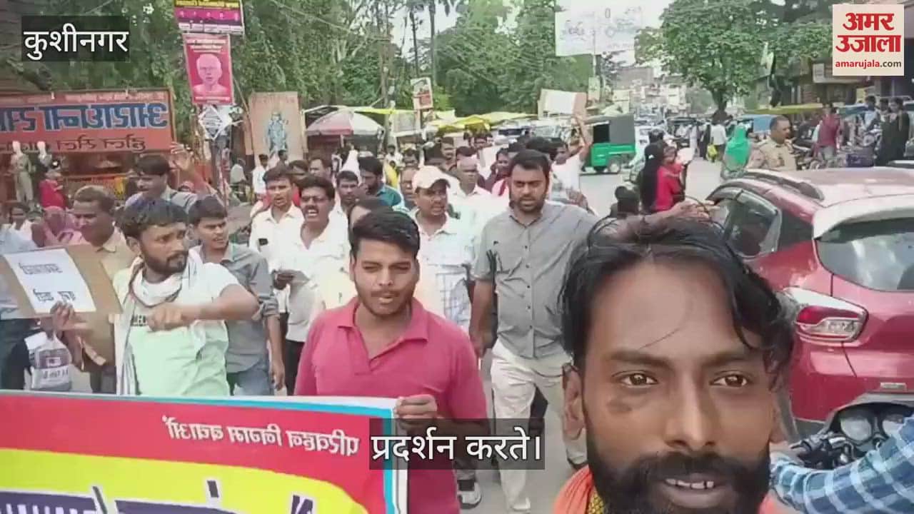 Roadways employees demonstrated against illegal vehicles