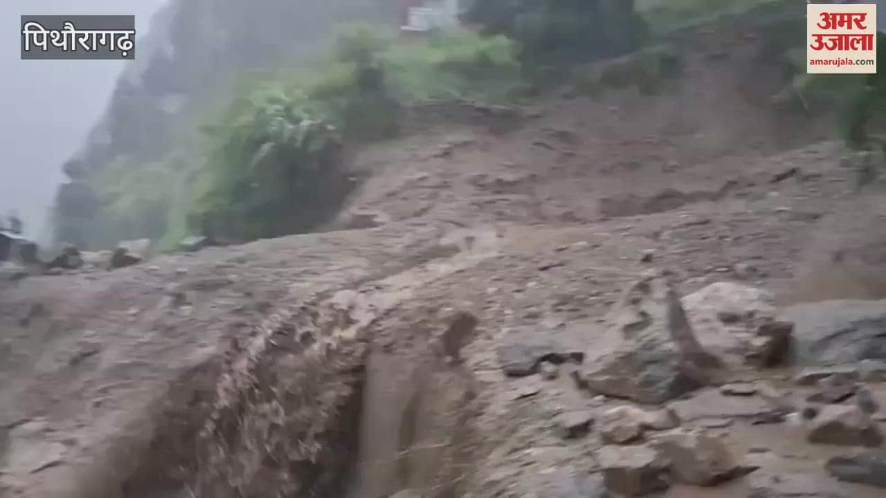 A building got damaged in Sobla due to rising water level of Lagoothan drain