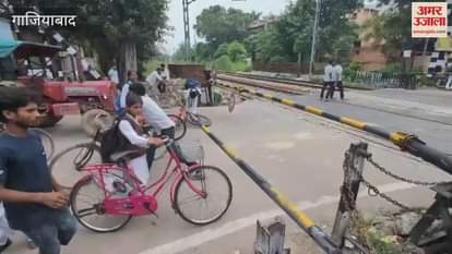 gates remain closed during ongoing track repair work at Nasirpur gate