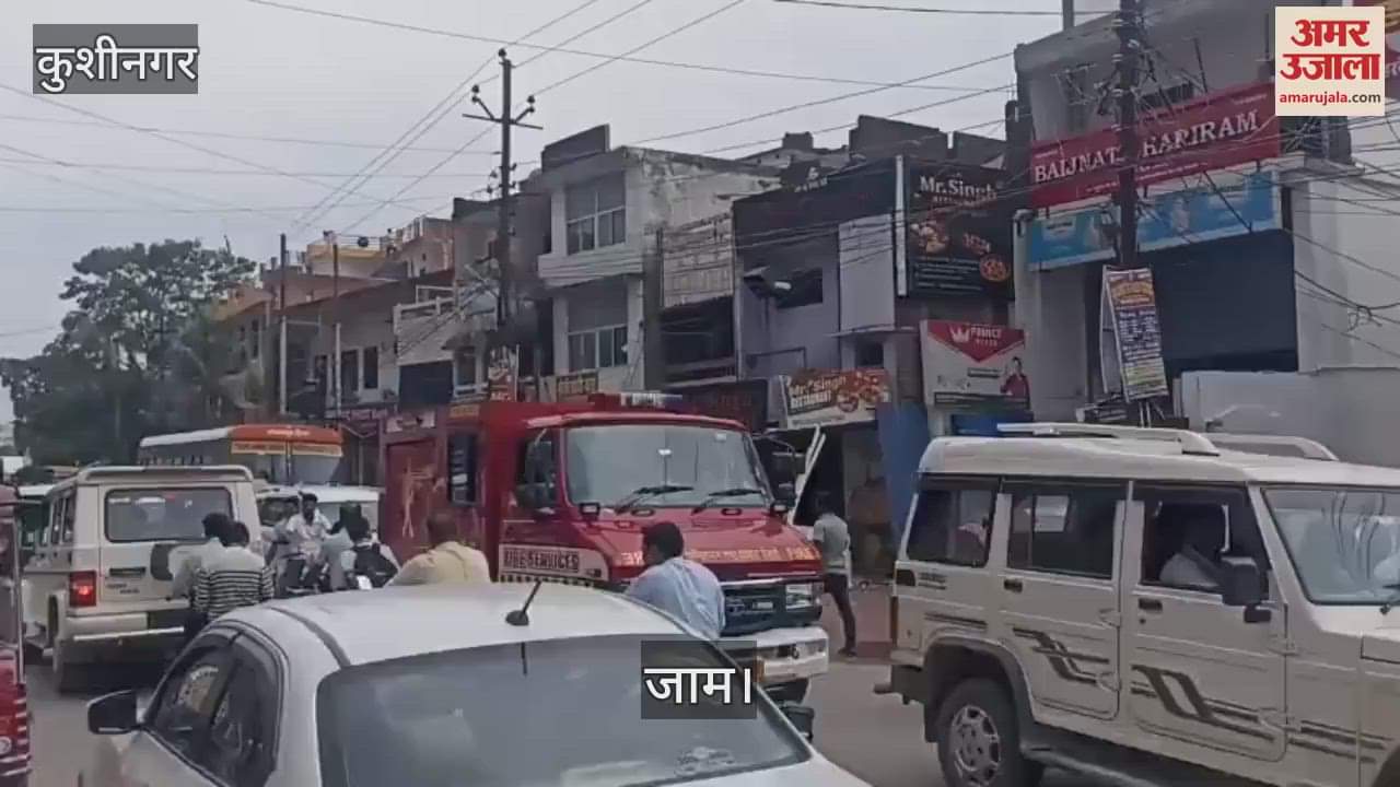 There was a traffic jam in the city, pedestrians were troubled