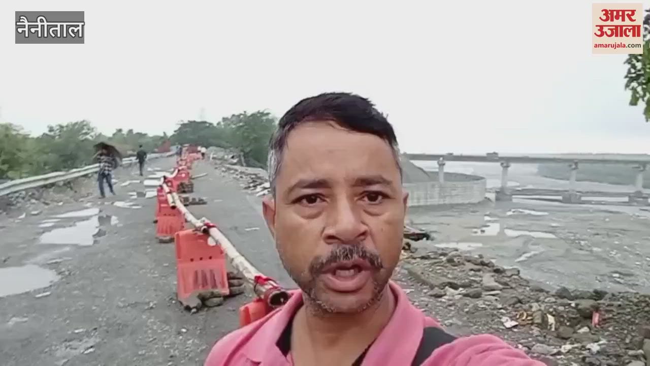 Continuous rain increases the danger for Chorgalia Road
