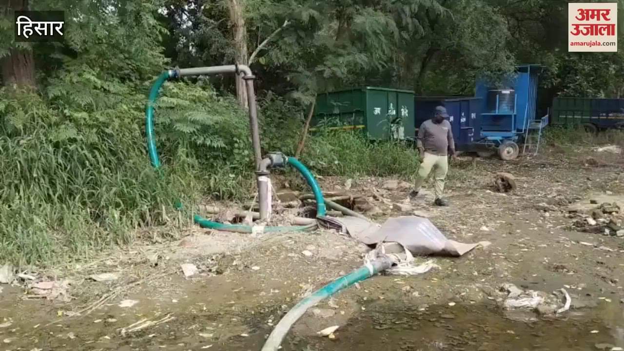 In Hisar, two departments spent 4.5 lakhs to buy pump sets for Mahabir Stadium, but water backed up and entered inside