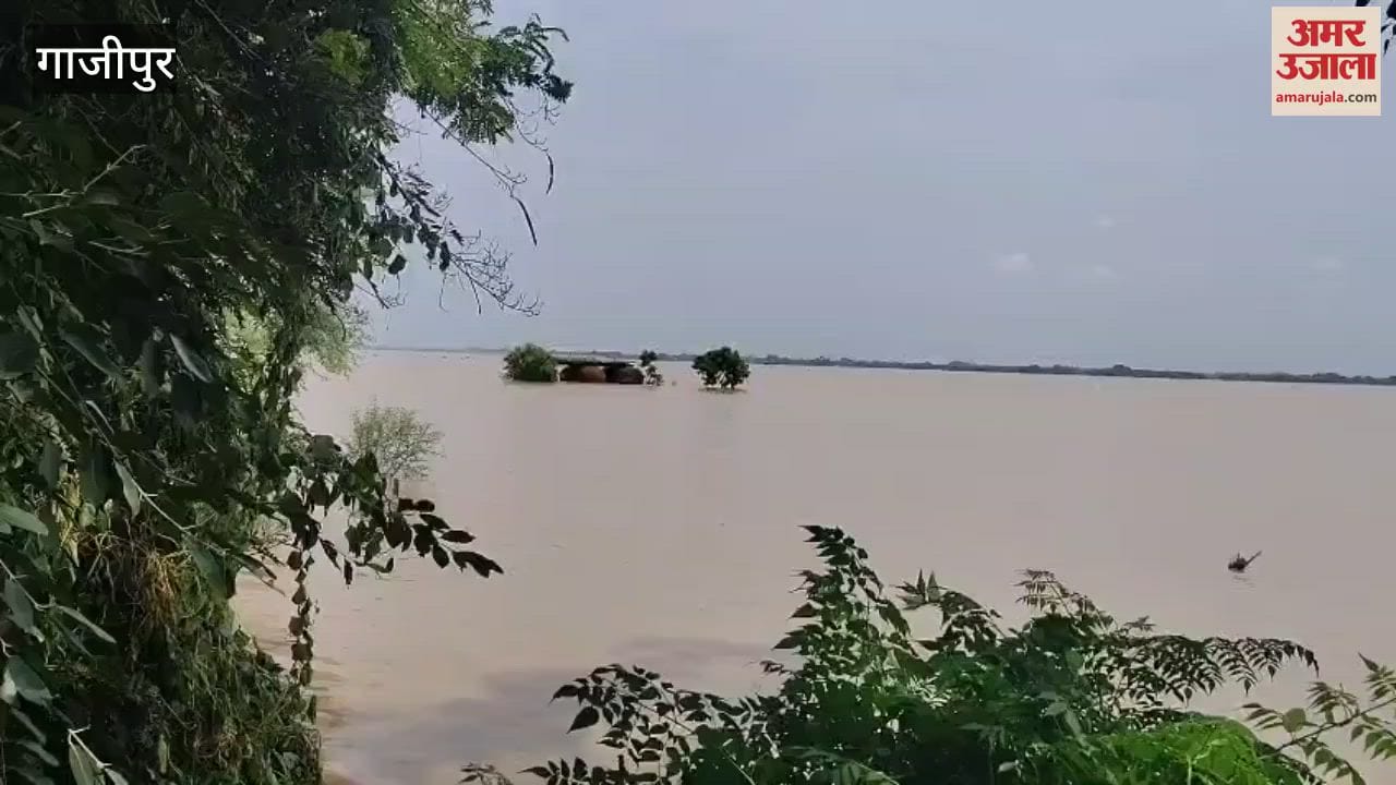Pipa bridge broke down from Mirzapur and reached Ghazipur