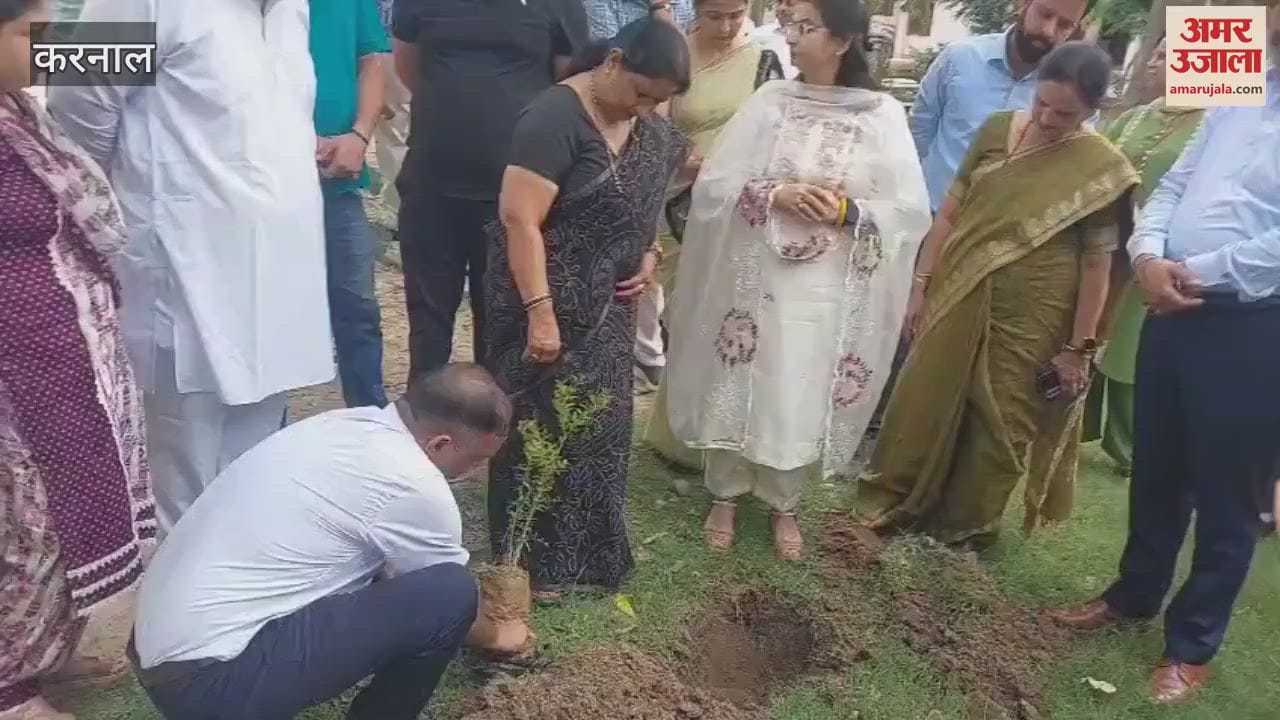 mayor planted a sapling in the premises of Mata Shravan Kaur School in Karnal