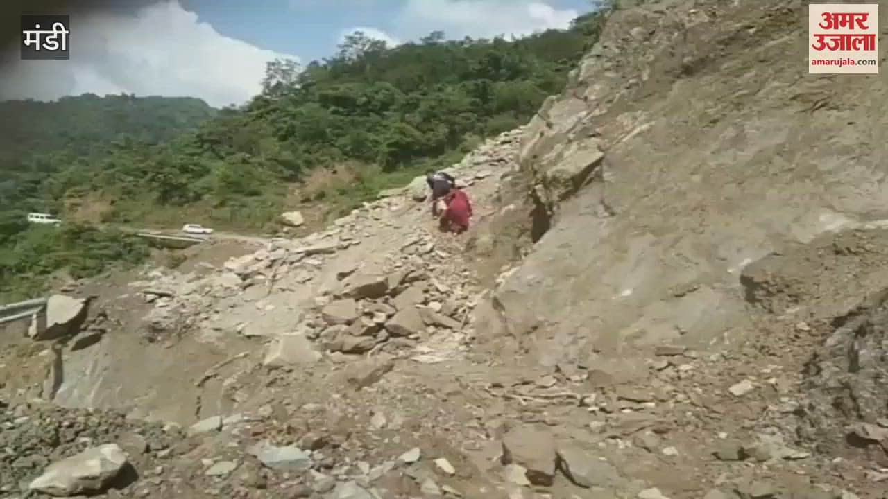 Mandi People crossing the road on foot risking their lives near Dharampur