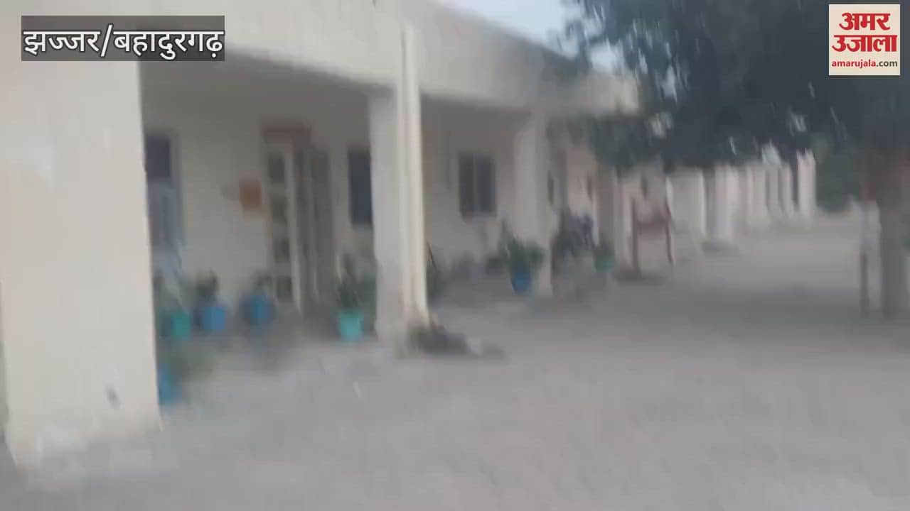 Crowds gathered in trains as well as buses on Rakshabandhan in Jhajjar