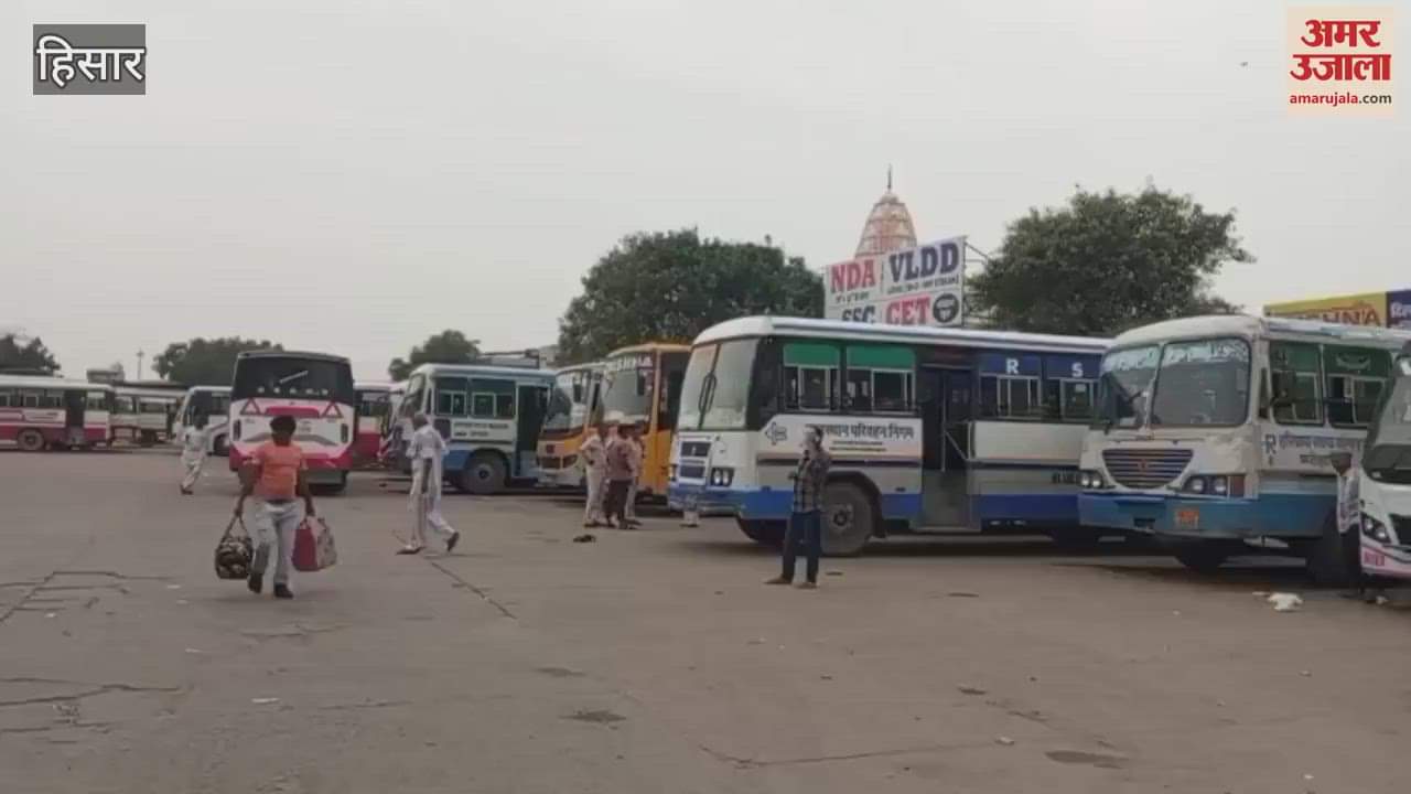 Cloudy weather and less crowd in Hisar made the sisters' journey pleasant