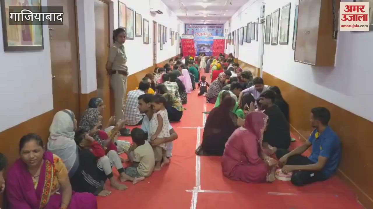 Sisters reached the district jail and tied Rakhi to their brothers