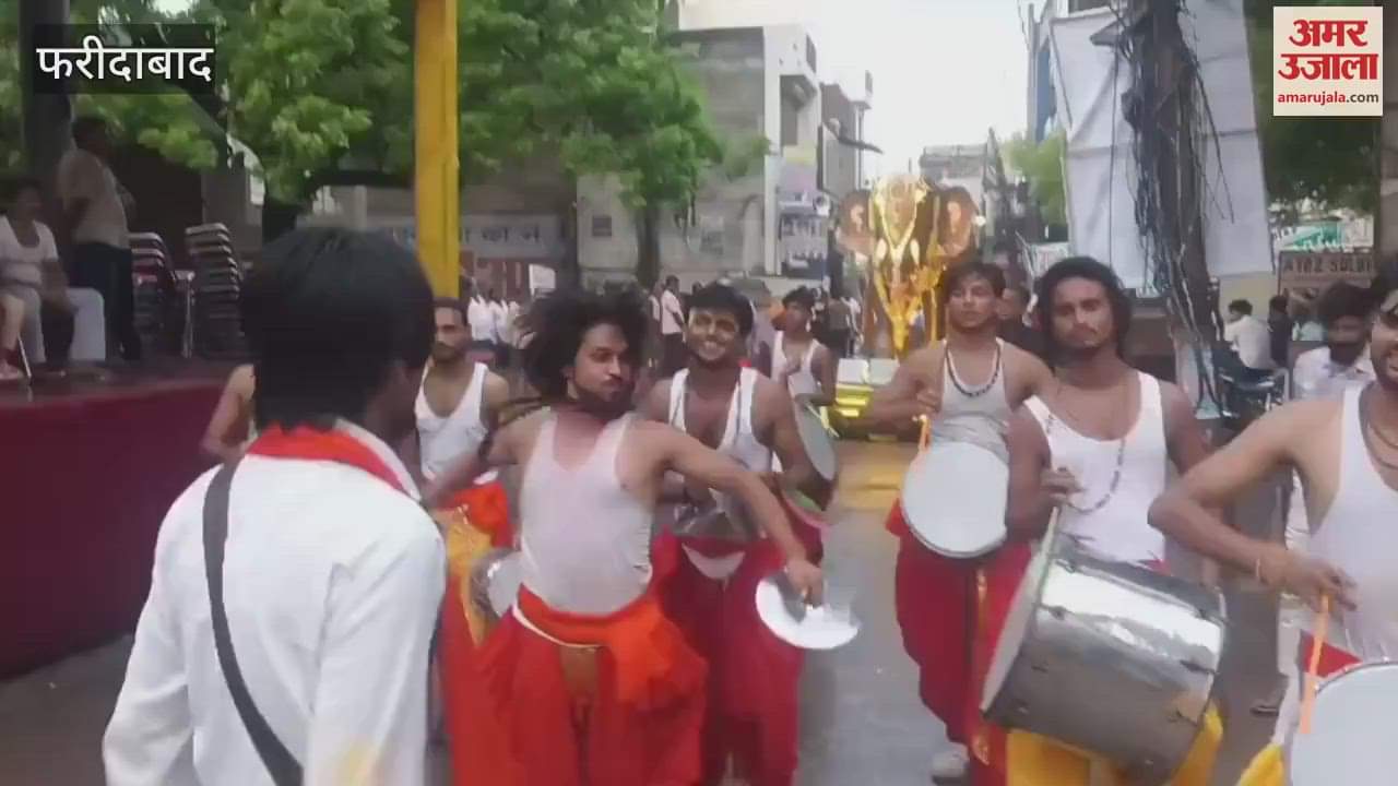 Procession of Fan Mela was taken out from Old Faridabad Pathwari Temple
