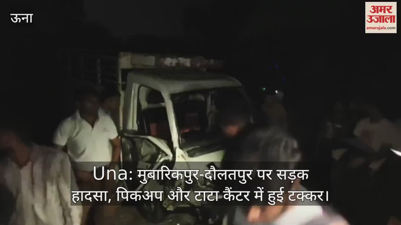 Road accident on Mubarakpur-Daulatpur, pickup and Tata canter collided