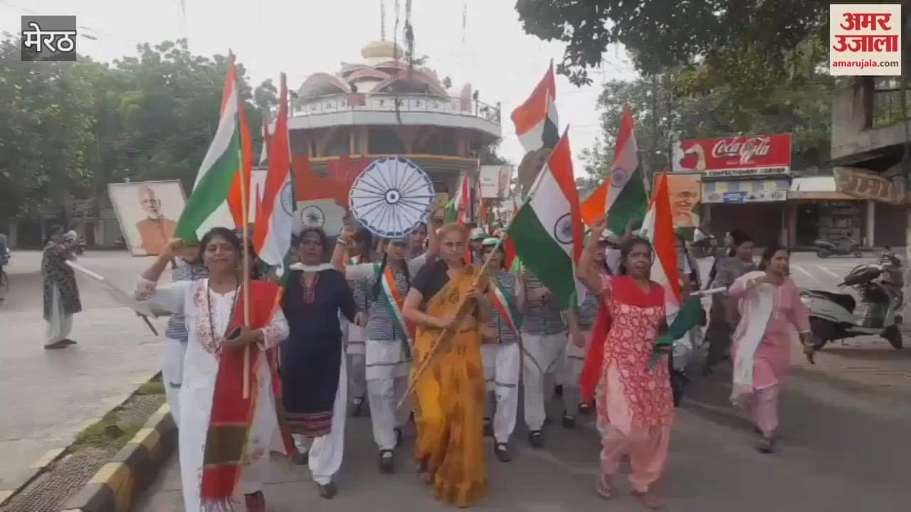 Meerut: Tricolor procession taken out from RG Inter College, 'Vande Mataram' echoed