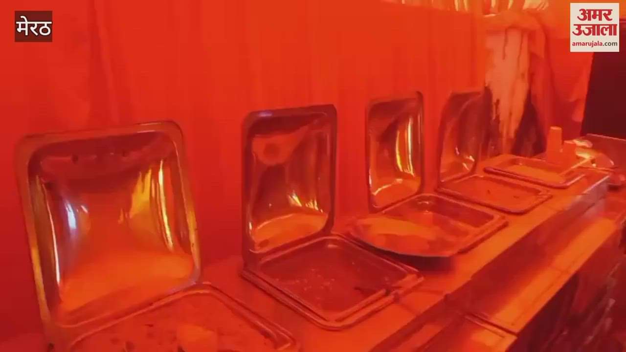 Meerut: A feast was organised at the Shiva temple located in the Cantt area