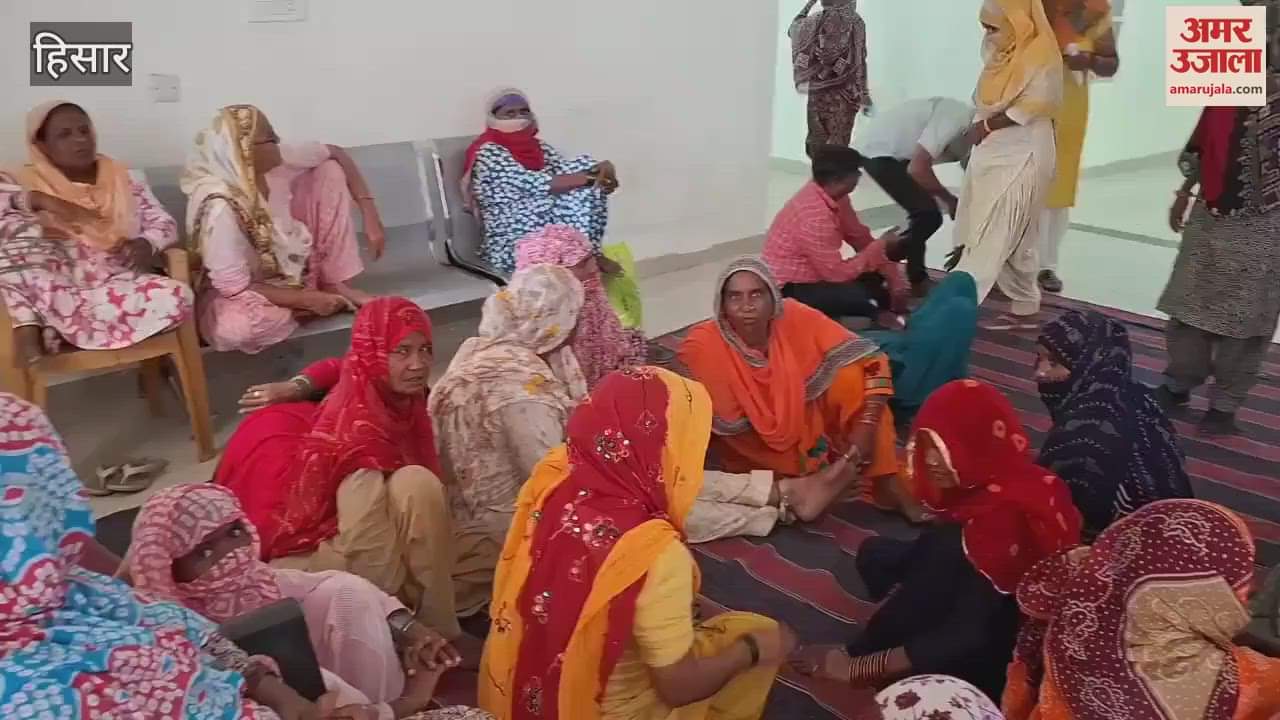 Employees in Hisar burst out in anger, how will we celebrate Rakshabandhan with empty pockets; Mayor sahab- give us sisters our salary instead of gifts